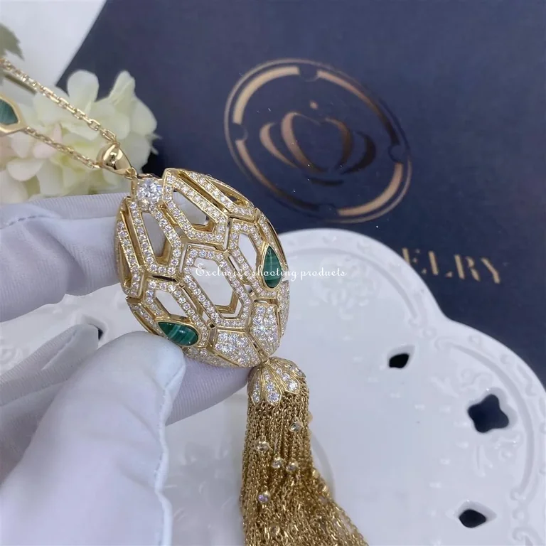 Bulgari Serpenti 354101 18 kt yellow gold necklace with tassel set with a diamond pavé diamonds and malachite eyes 7