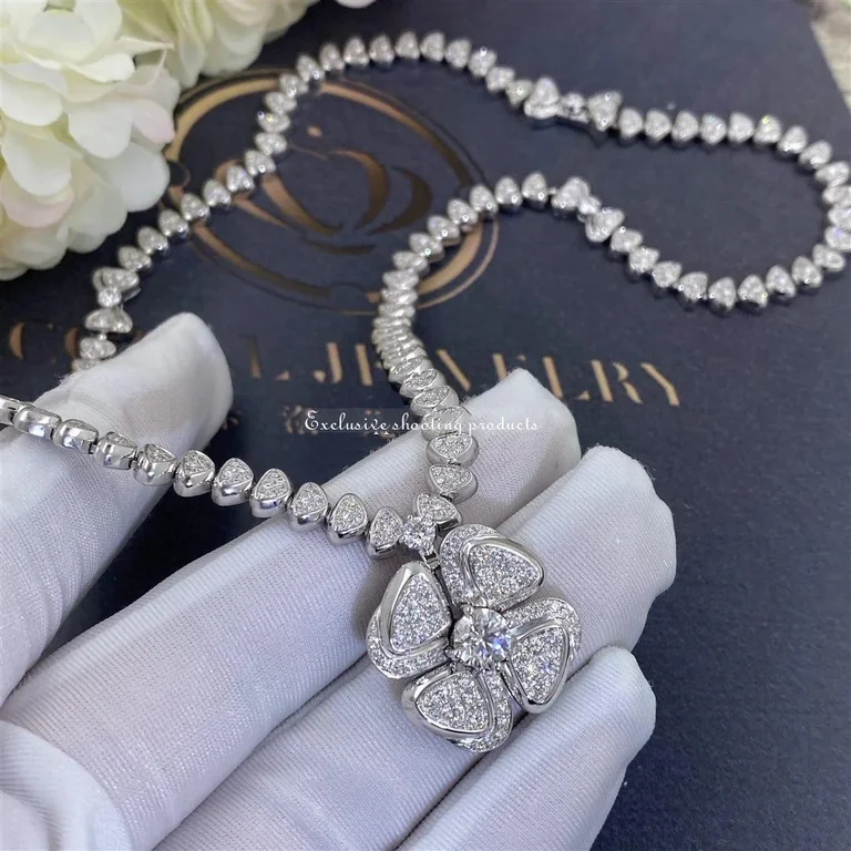 Bulgari Fiorever 357377 Necklace 18