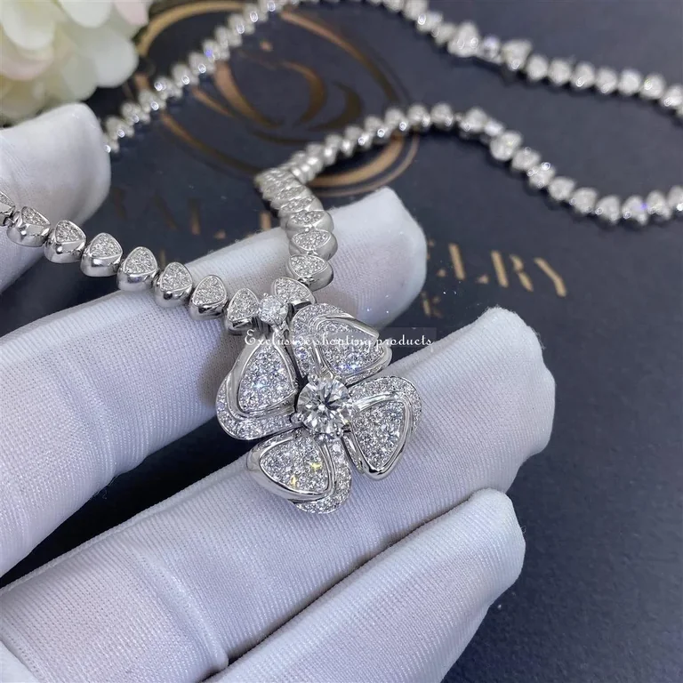 Bulgari Fiorever 357377 Necklace 17