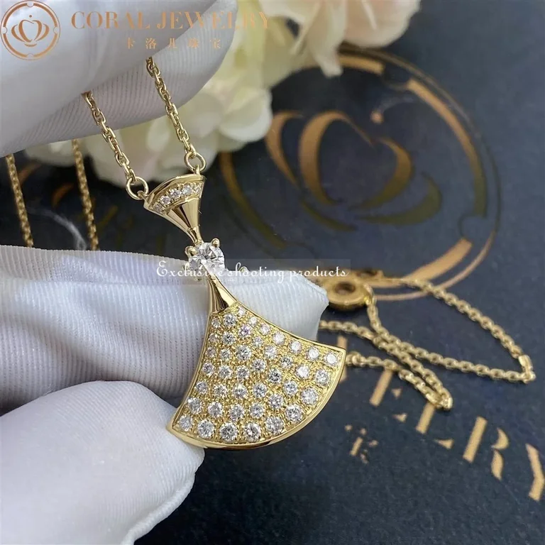 Bulgari Divas? Dream 358121 Necklace Yellow Gold Set Diamonds 4