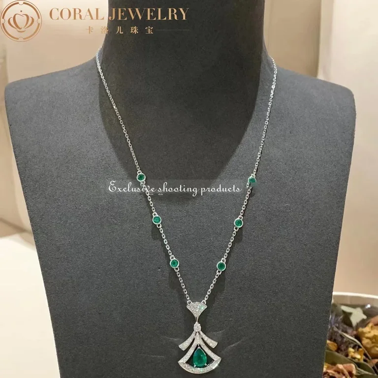 Bulgari Divas? Dream 356955 Necklace White Gold Set Emeralds and Diamonds 5