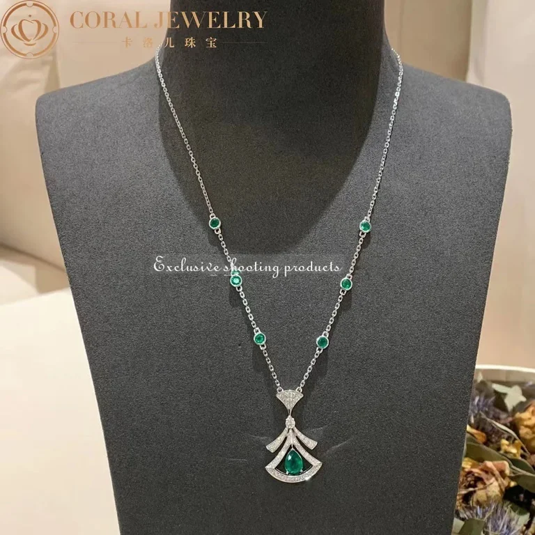 Bulgari Divas? Dream 356955 Necklace White Gold Set Emeralds and Diamonds 4