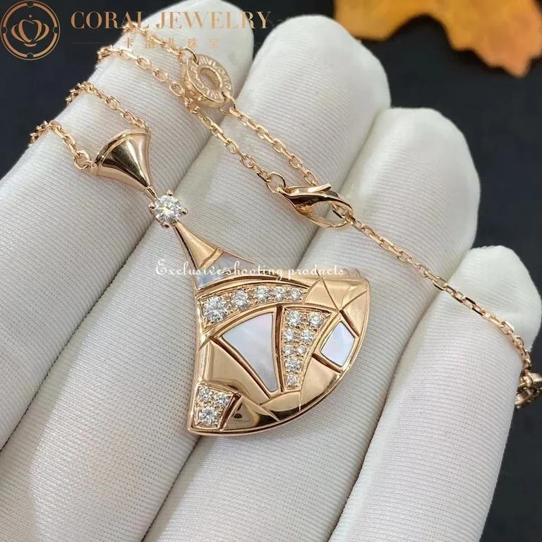 Bulgari Divas? Dream 350065 Necklace Rose Gold with Mother-of-pearl and Diamonds 4