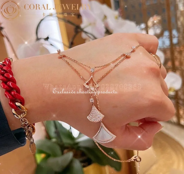 Bulgari Divas? Dream 358682 Necklace Rose Gold with Mother-of-pearl and Diamonds 15