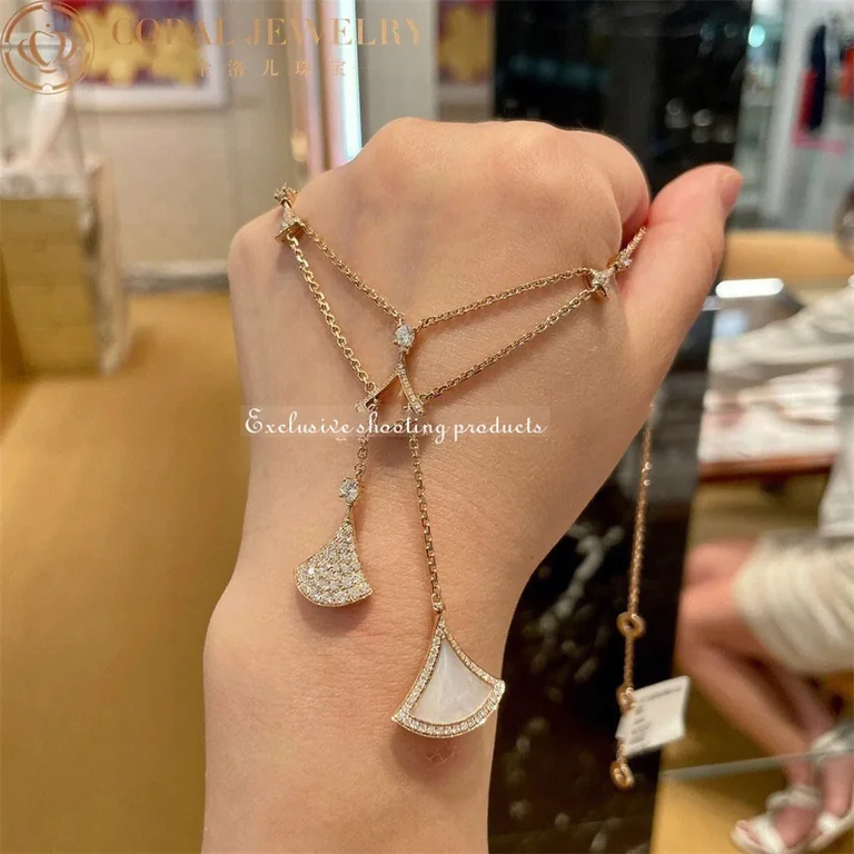 Bulgari Divas? Dream 358682 Necklace Rose Gold with Mother-of-pearl and Diamonds 13