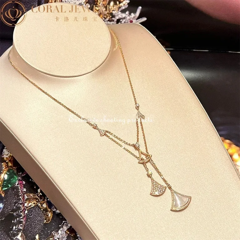 Bulgari Divas? Dream 358682 Necklace Rose Gold with Mother-of-pearl and Diamonds 9