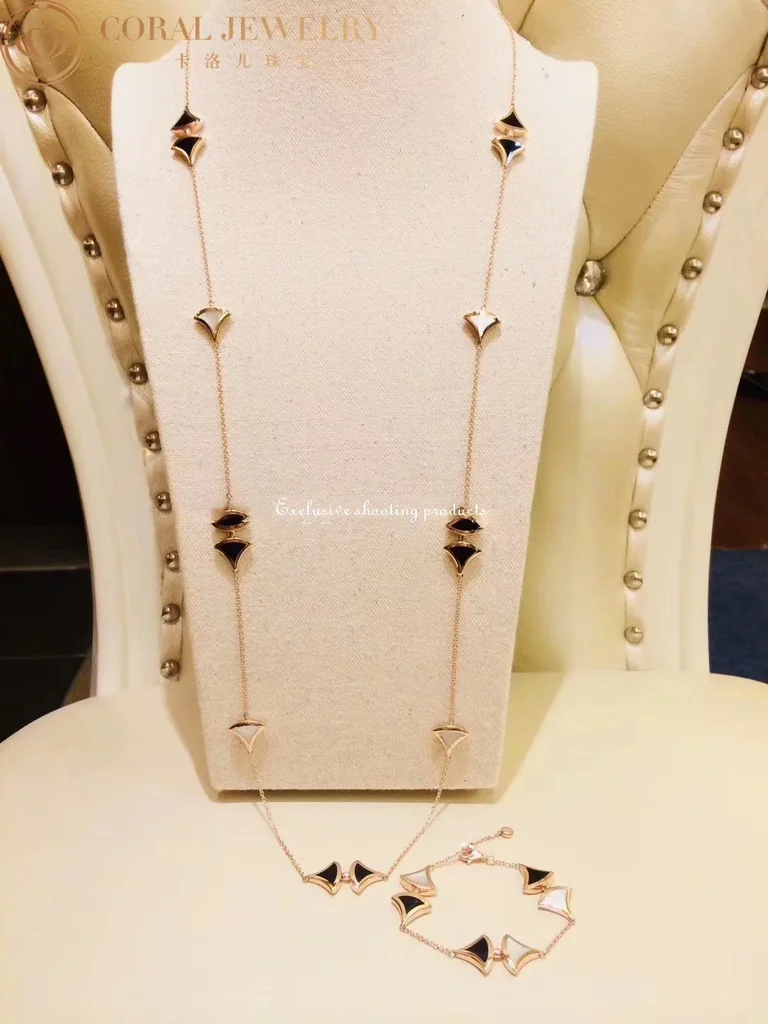 Bulgari Divas? Dream 350060 Necklace Rose Gold Mother-of-pearl and Onyx CL856967 4