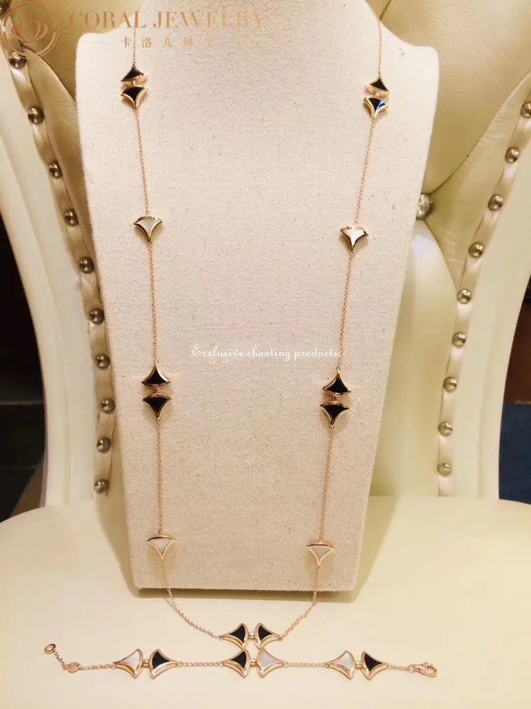 Bulgari Divas? Dream 350060 Necklace Rose Gold Mother-of-pearl and Onyx CL856967 3
