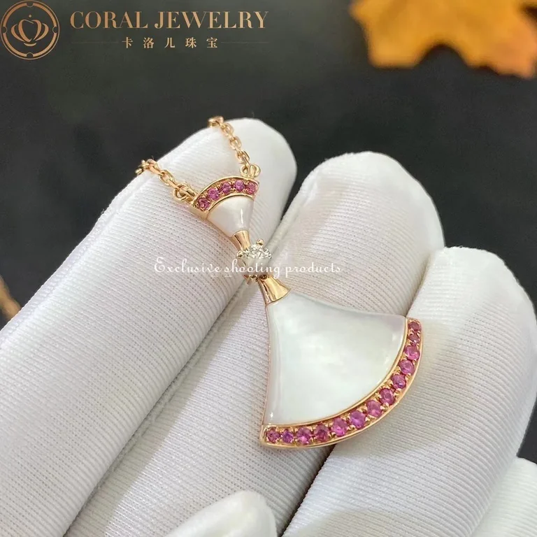 Bulgari Divas? Dream 357220 Necklace Rose Gold Mother-of-pearl and Pink Sapphires 2