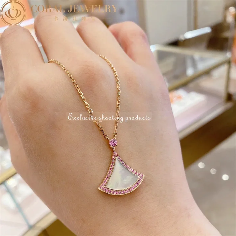 Bulgari Divas? Dream 359938 Necklace Rose Gold Mother-of-pearl and Pink Sapphires 14