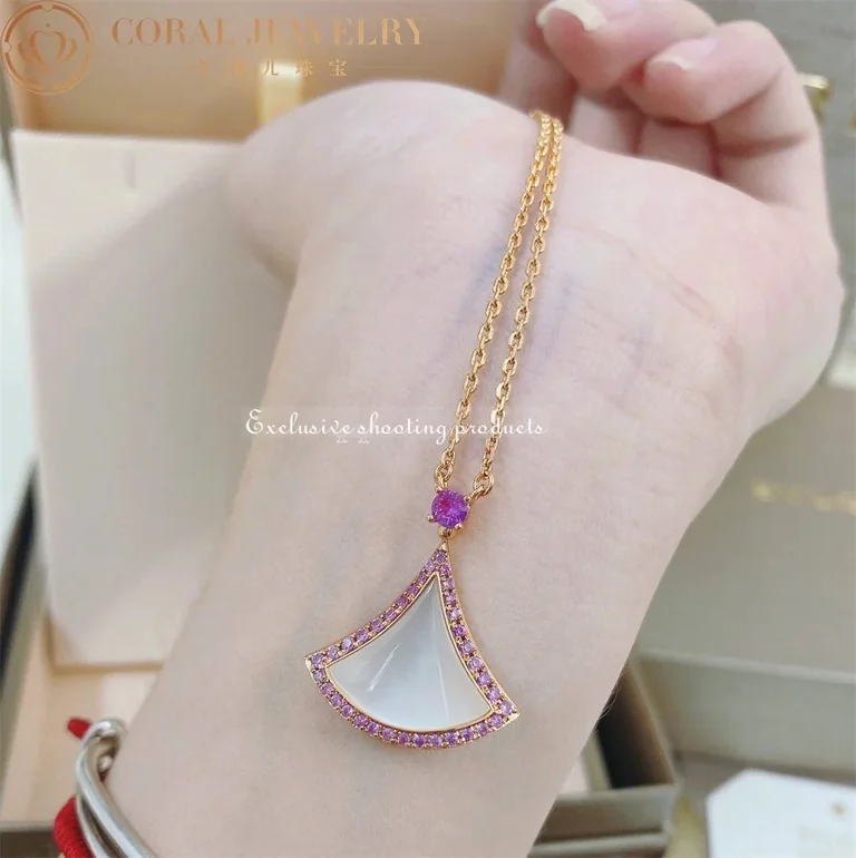 Bulgari Divas? Dream 359938 Necklace Rose Gold Mother-of-pearl and Pink Sapphires 10