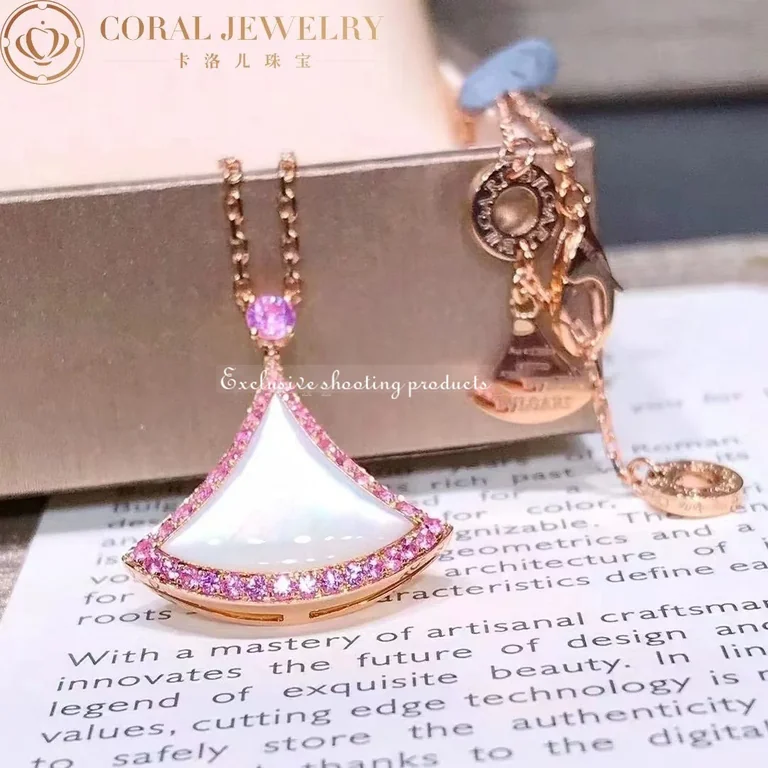 Bulgari Divas? Dream 359938 Necklace Rose Gold Mother-of-pearl and Pink Sapphires 4