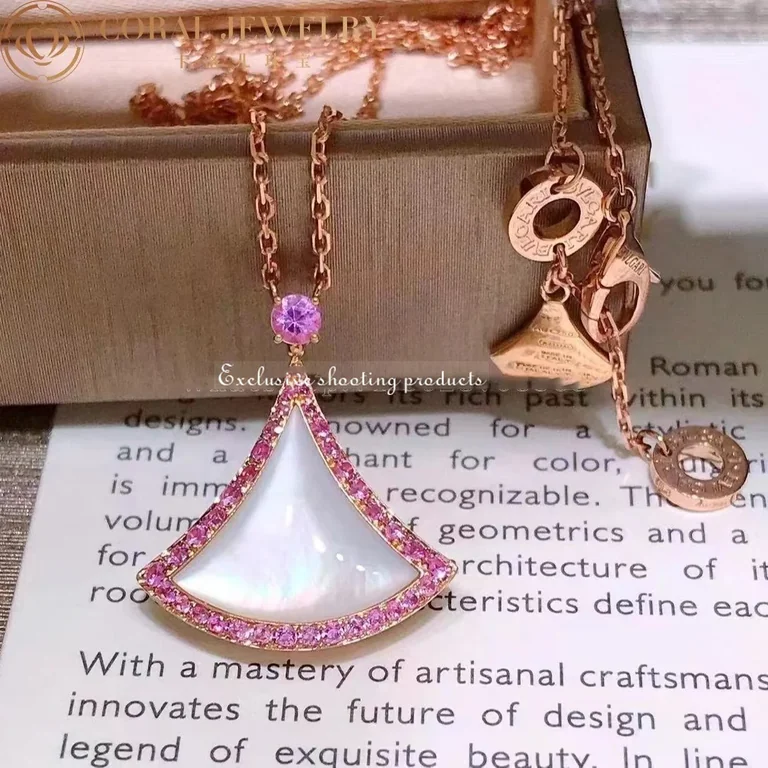 Bulgari Divas? Dream 359938 Necklace Rose Gold Mother-of-pearl and Pink Sapphires 3
