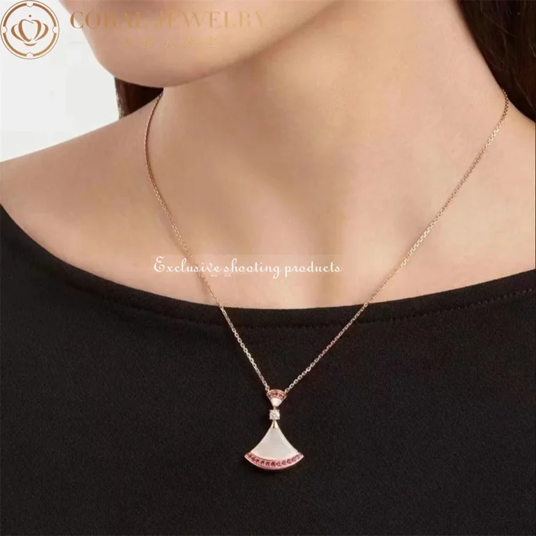 Bulgari Divas? Dream 358122 Necklace Rose Gold Mother-of-pearl and Rubies 4