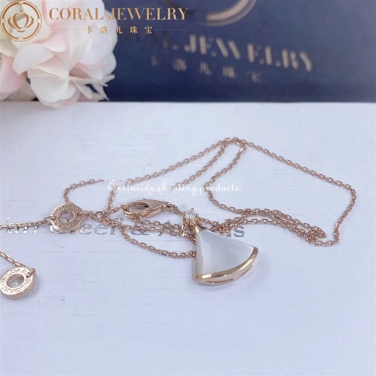 Bulgari Divas? Dream 350581 Necklace Rose Gold Mother-of-pearl and Diamonds 10