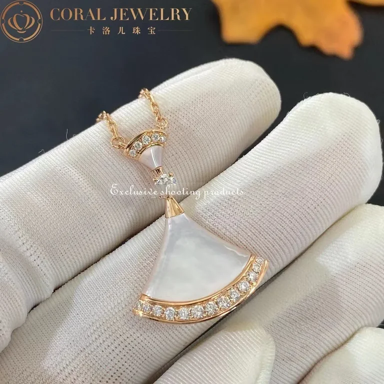 Bulgari Divas? Dream 356452 Necklace Rose Gold Mother-of-pearl and Diamonds 11