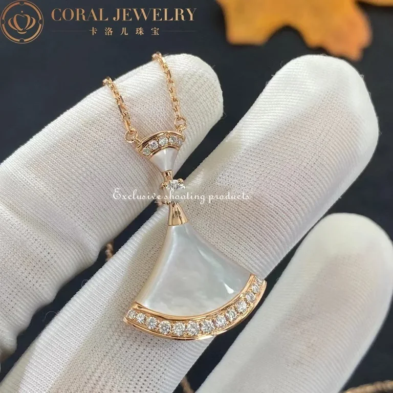 Bulgari Divas? Dream 356452 Necklace Rose Gold Mother-of-pearl and Diamonds 8