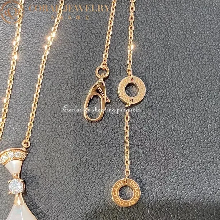 Bulgari Divas? Dream 356452 Necklace Rose Gold Mother-of-pearl and Diamonds 2