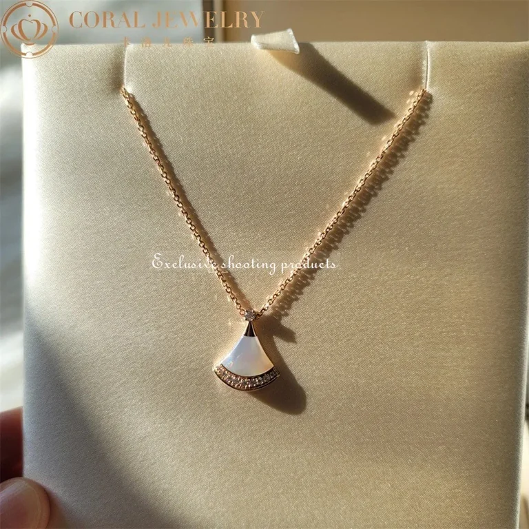 Bulgari Divas? Dream 358365 Necklace Rose Gold Mother-of-pearl and Diamonds 12