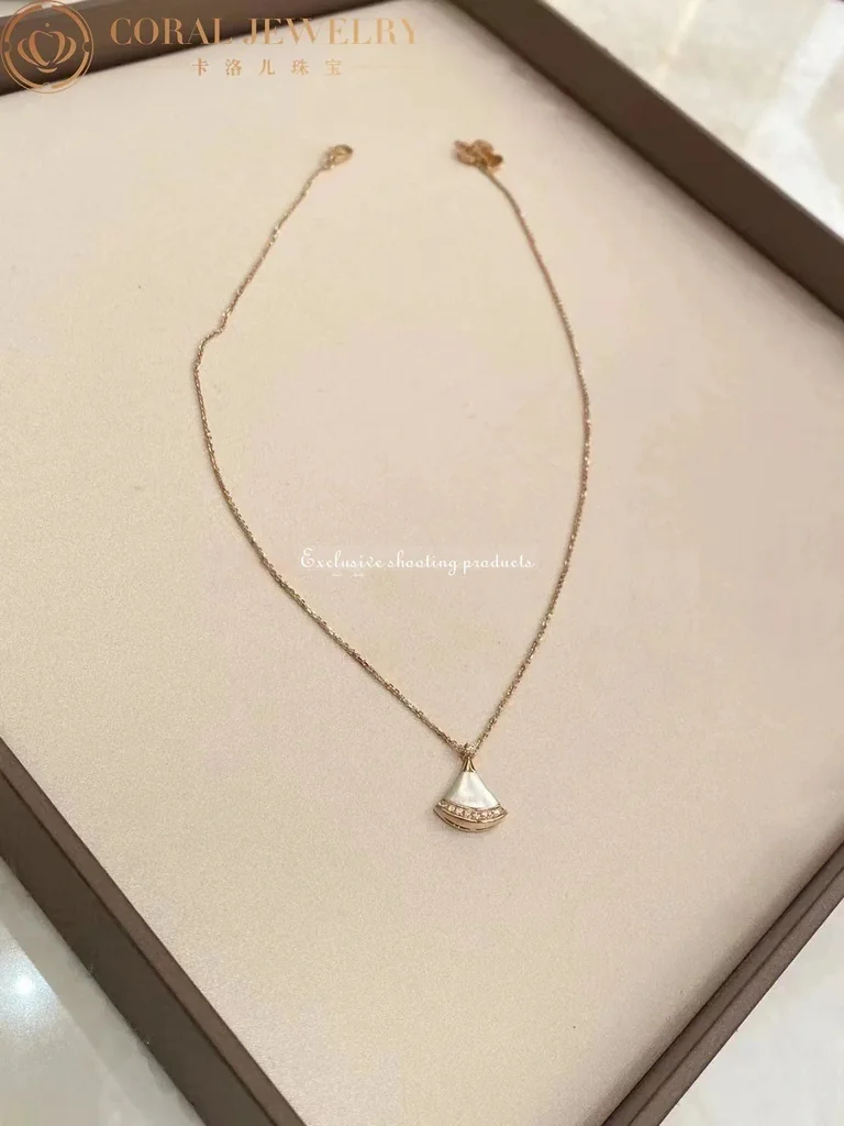 Bulgari Divas? Dream 358365 Necklace Rose Gold Mother-of-pearl and Diamonds 6