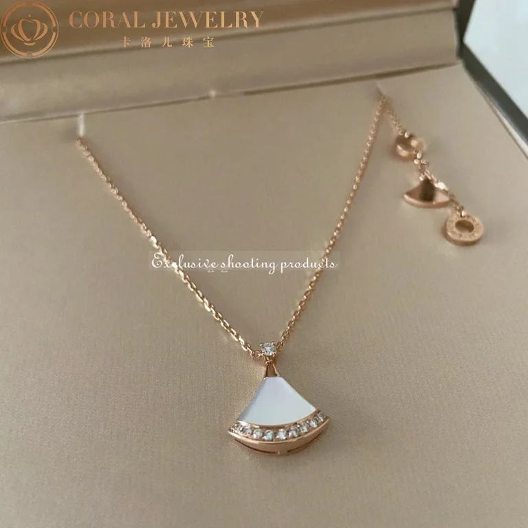 Bulgari Divas? Dream 358365 Necklace Rose Gold Mother-of-pearl and Diamonds 3
