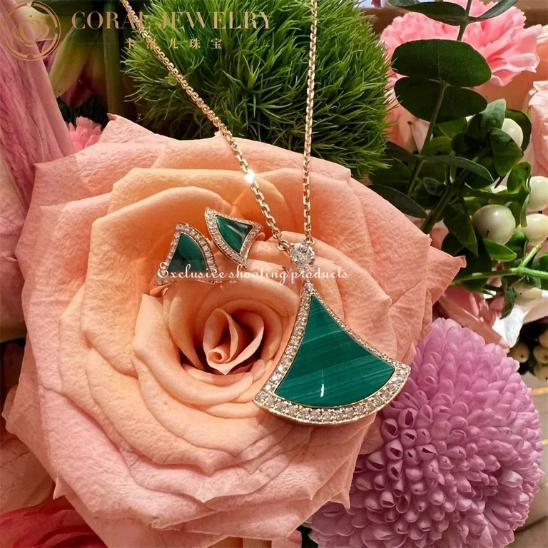 Bulgari Divas? Dream 358893 Necklace Rose Gold Malachite and Diamonds 4