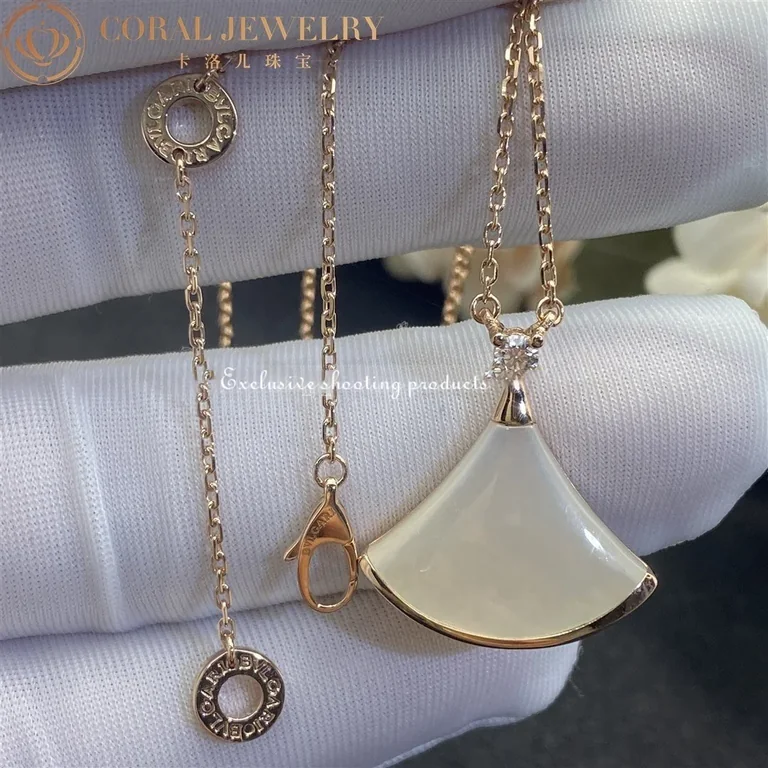 Bulgari Divas? Dream 350062 Necklace Rose Gold Mother-of-pearl and Diamonds 12