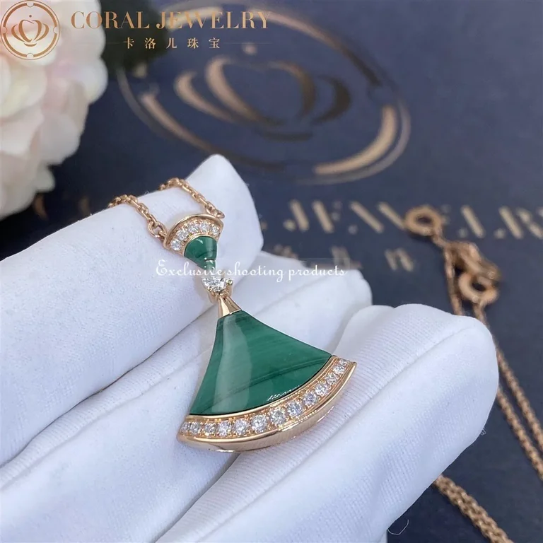 Bulgari Divas? Dream 351143 Necklace Rose Gold Malachite and Diamonds 9