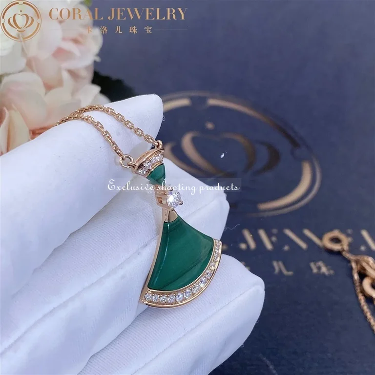 Bulgari Divas? Dream 351143 Necklace Rose Gold Malachite and Diamonds 6