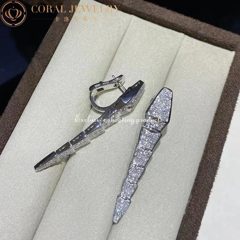 Bulgari Serpenti Viper 348320 earrigns in 18 kt white gold set with full pavé diamonds 11