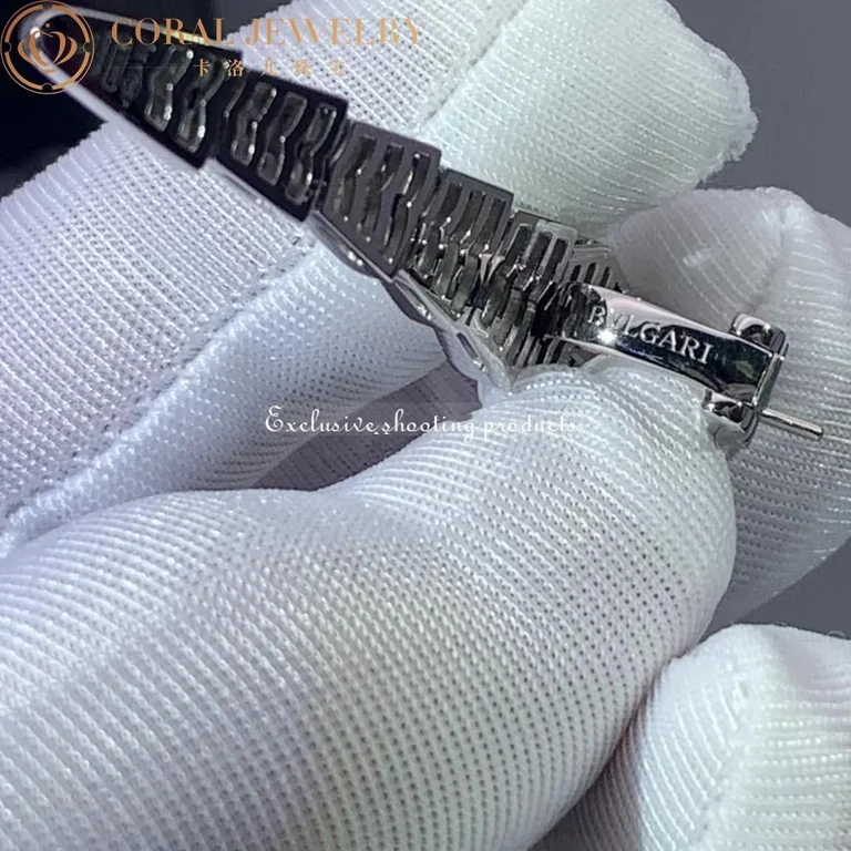 Bulgari Serpenti Viper 348320 earrigns in 18 kt white gold set with full pavé diamonds 9