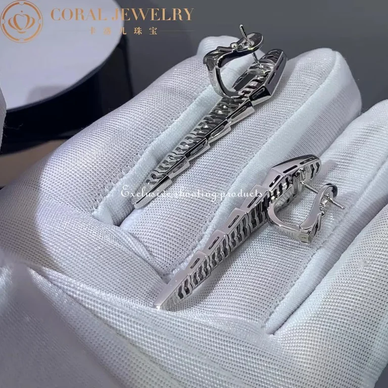 Bulgari Serpenti Viper 348320 earrigns in 18 kt white gold set with full pavé diamonds 6