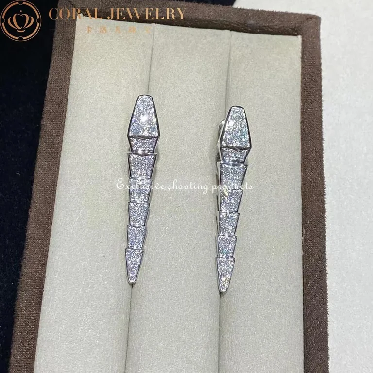 Bulgari Serpenti Viper 348320 earrigns in 18 kt white gold set with full pavé diamonds 2