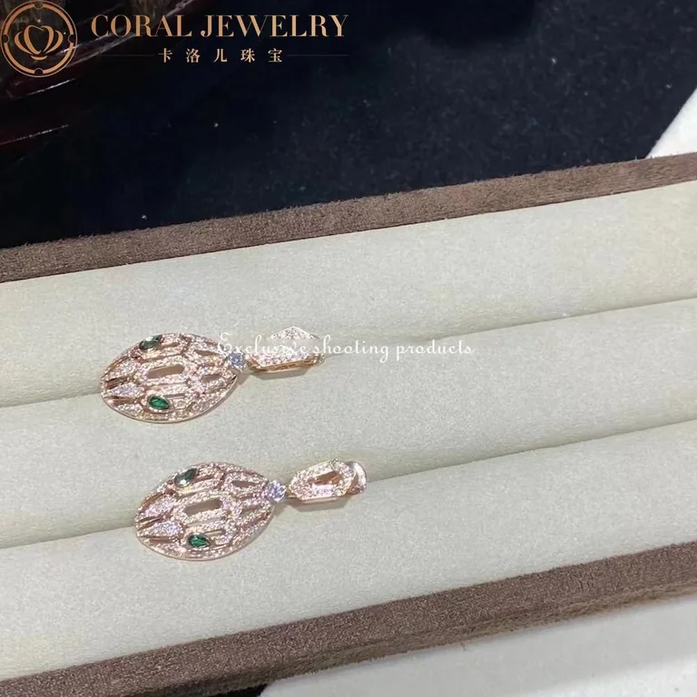 Bulgari Serpenti 354576 18 kt yellow gold earrings set with pavé diamonds and malachite eyes 7