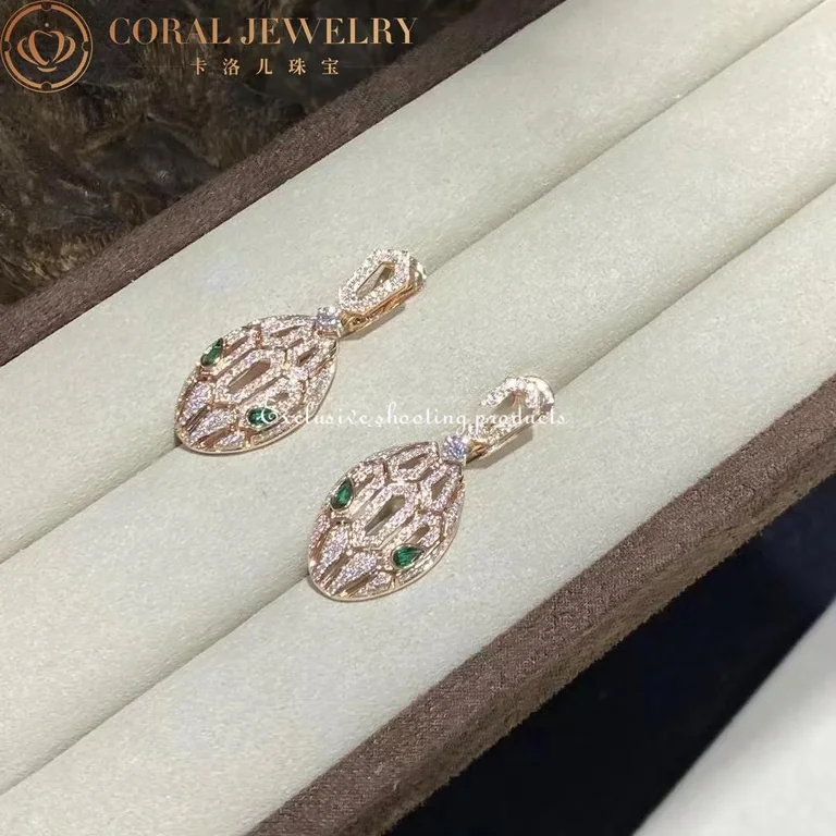 Bulgari Serpenti 354576 18 kt yellow gold earrings set with pavé diamonds and malachite eyes 6