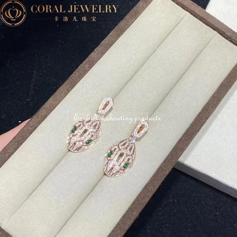 Bulgari Serpenti 354576 18 kt yellow gold earrings set with pavé diamonds and malachite eyes 2