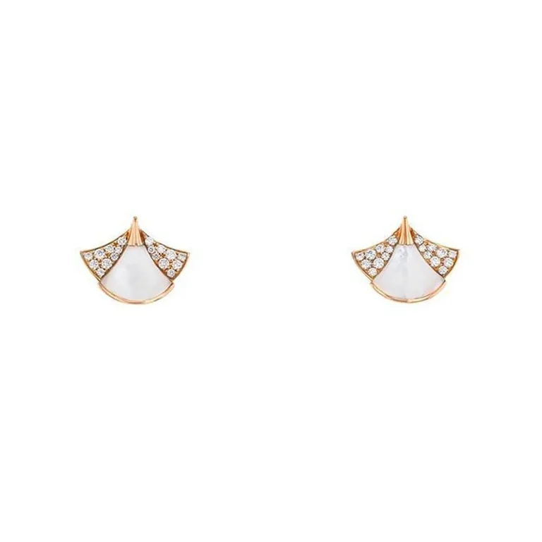 Bulgari Divas? 350483 Dream small earrings in pink gold diamonds and mother of pearl OR857103 1