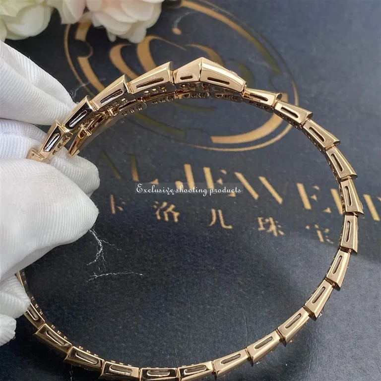 Bulgari Serpenti Viperone-coil 353794 thin bracelet in 18 kt Yellow gold and full pavé diamonds 5