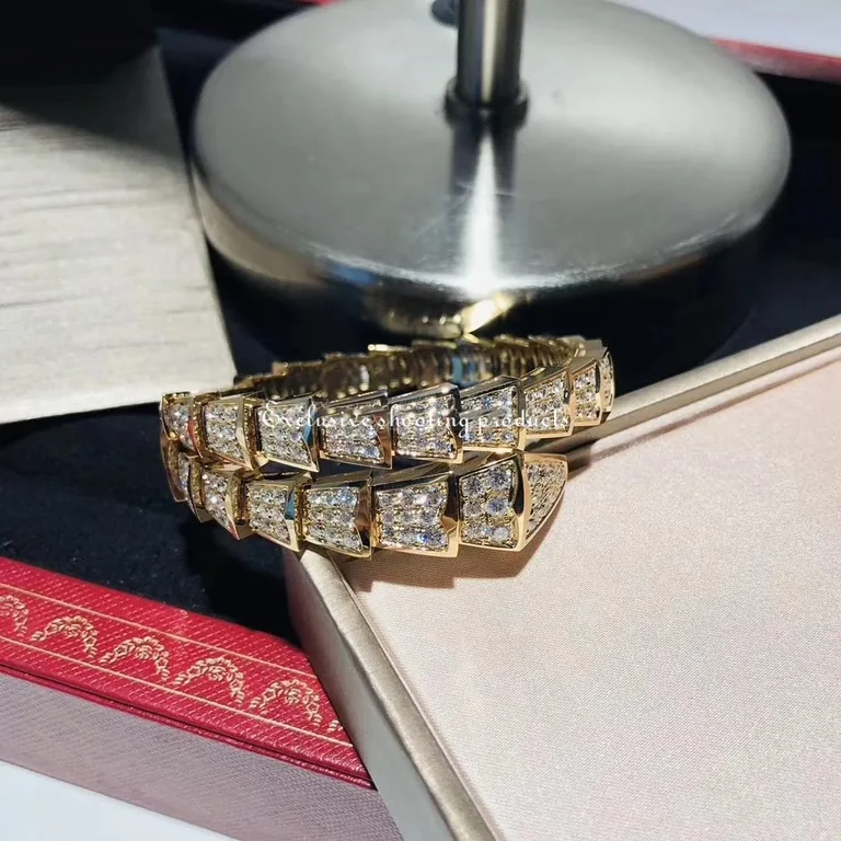 Bulgari 345215-RG-1 Serpenti Viper one-coil bracelet in 18 kt yellow gold set with full pavé diamonds bracelet 6