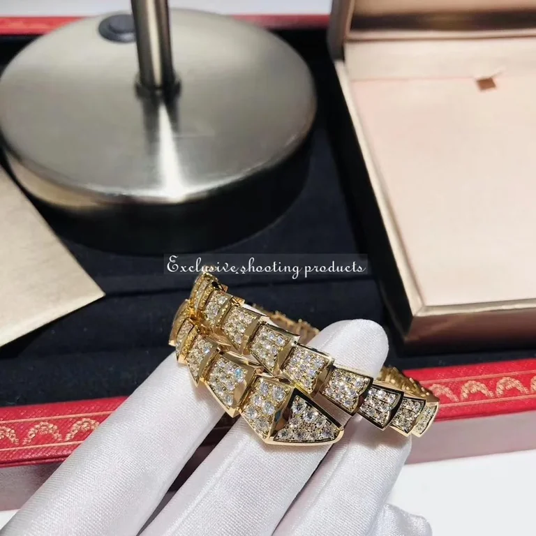 Bulgari 345215-RG-1 Serpenti Viper one-coil bracelet in 18 kt yellow gold set with full pavé diamonds bracelet 3