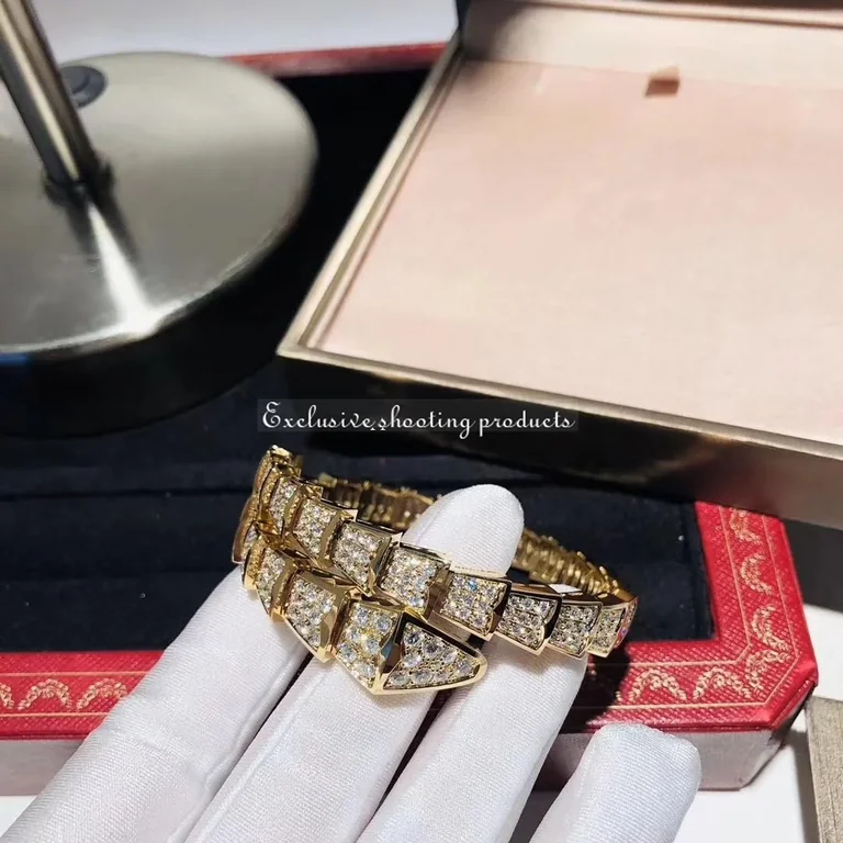 Bulgari 345215-RG-1 Serpenti Viper one-coil bracelet in 18 kt yellow gold set with full pavé diamonds bracelet 2