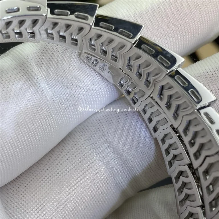 Bulgari 345215 Serpenti Viper one-coil bracelet in 18 kt white gold set with full pavé diamonds bracelet 9