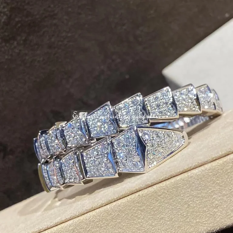 Bulgari 345215 Serpenti Viper one-coil bracelet in 18 kt white gold set with full pavé diamonds bracelet 5