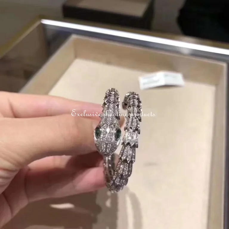 Bulgari Serpenti 356904 Diamond Snake Bangle Bracelet set with pavé diamonds in 18kw Rose gold 5