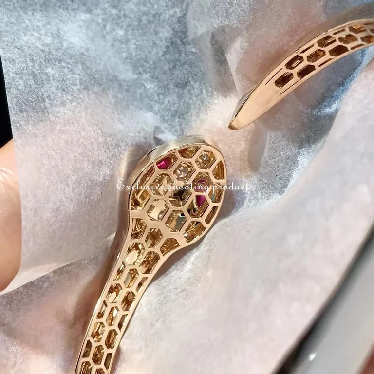 Bulgari 352819 Serpenti bracelet in 18 kt rose gold set with rubellite eyes and demi-pavé diamonds 3