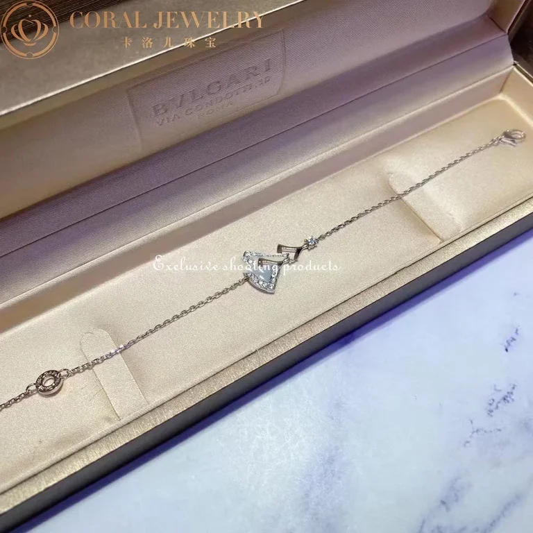 Bulgari 358684 Divas? Dream Bracelet White Gold with Mother-of-pearl and Diamonds 7