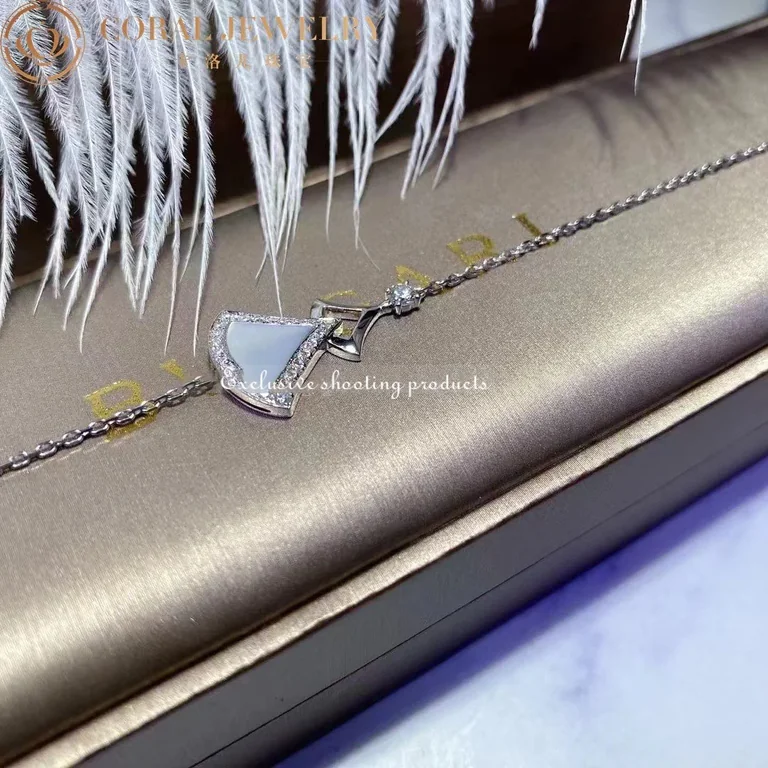 Bulgari 358684 Divas? Dream Bracelet White Gold with Mother-of-pearl and Diamonds 5