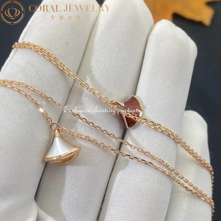 Bulgari 350589 Divas? Dream Bracelet Yellow Gold Carnelian Bracelet 7