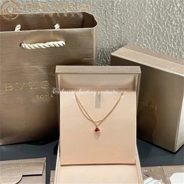 Bulgari 350589 Divas? Dream Bracelet Yellow Gold Carnelian Bracelet 6