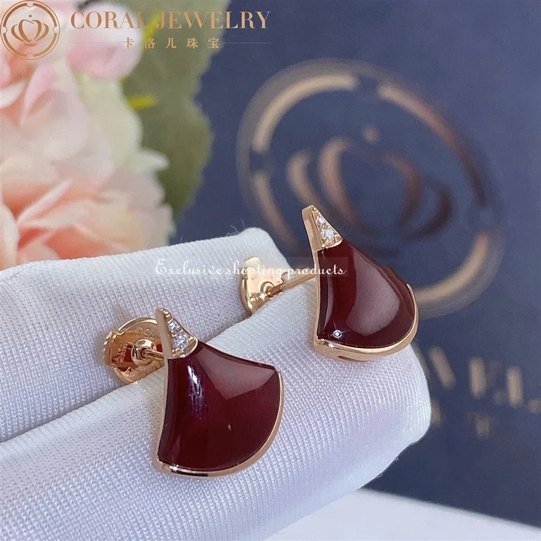 Bulgari Divas? Dream Earrings Rose Gold Diamonds and Carnelian 3